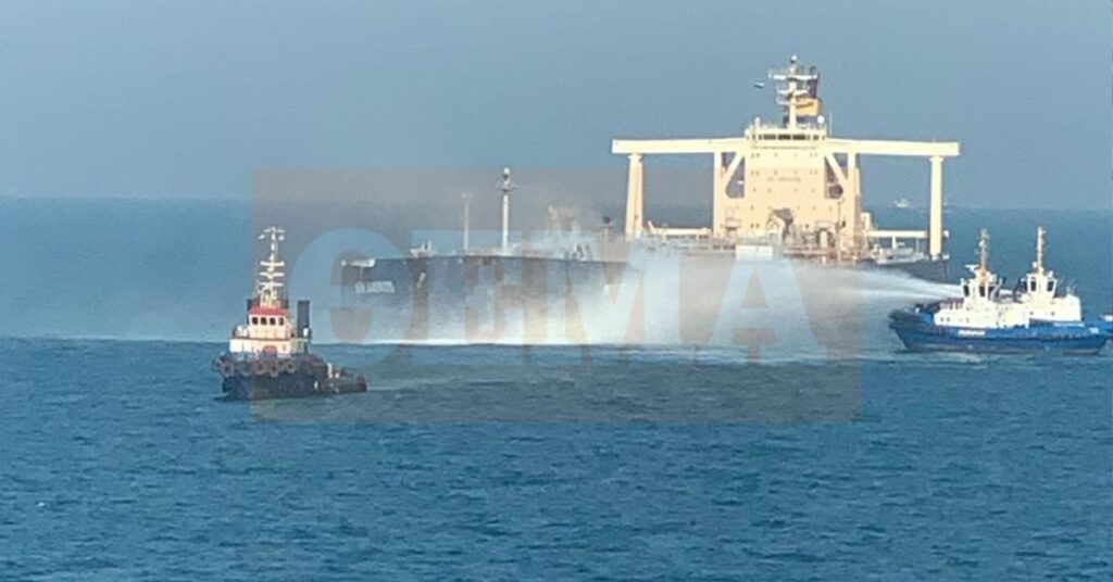 Ελληνόκτητο δεξαμενόπλοιο χτυπήθηκε στον Περσικό Κόλπο από drone (photos)