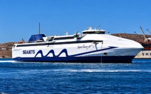 Ακτοπλοΐα: Ποια πλοία μένουν δεμένα και πού αλλάζουν τα δρομολόγια σήμερα