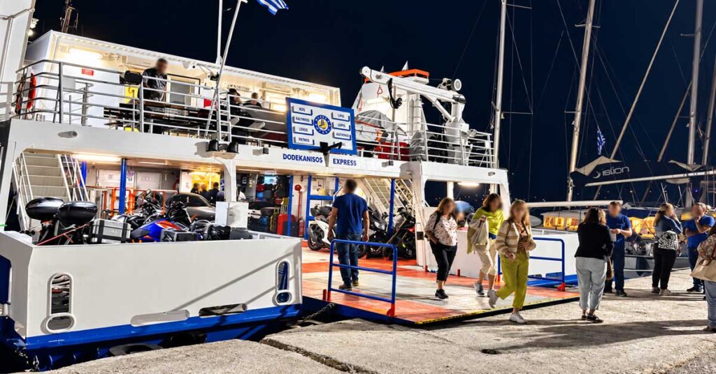 Ταλαιπωρία για τους επιβάτες του «Dodekanisos Express» στην Τήλο – Το πλήρωμα ξεπέρασε το όριο εργασίας