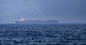 Χτυπήθηκε φορτωμένο VLCC 300.000 τόνων στα Ηνωμένα Αραβικά Εμιράτα