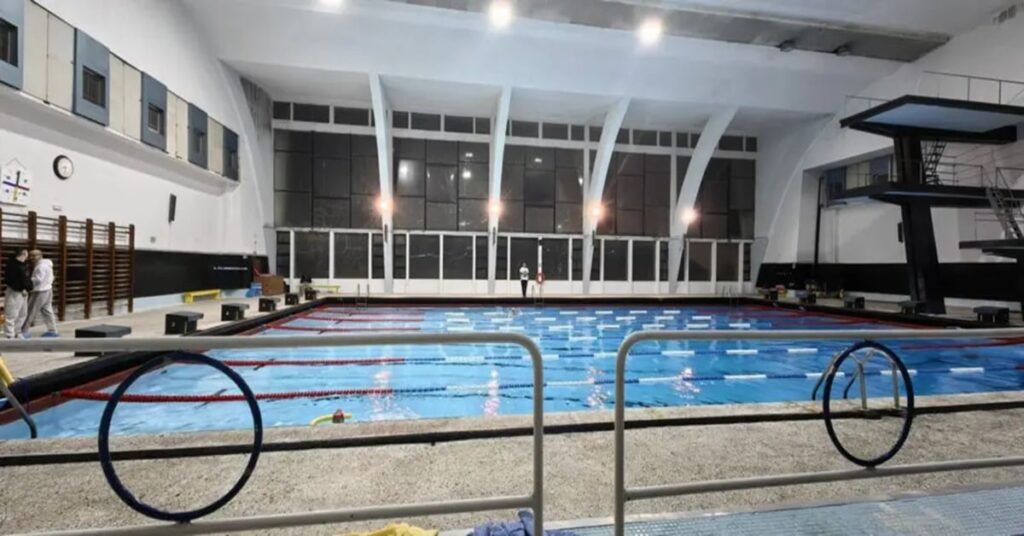 Λουκέτο στο ιστορικό κολυμβητήριο της Σχολής Ναυτικών Δοκίμων – «Πολλά παιδιά θα σταματήσουν»