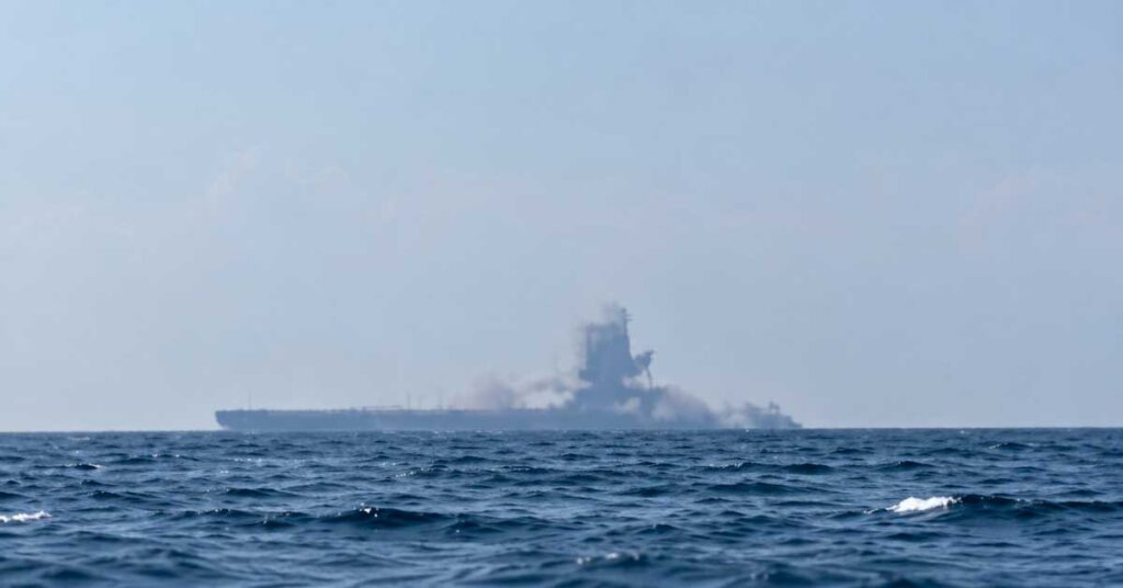 Δύο σούπερ τάνκερ με 2 εκατ. βαρέλια πετρελαίου χτύπησαν σε θαλάσσιες νάρκες στο Ορμούζ
