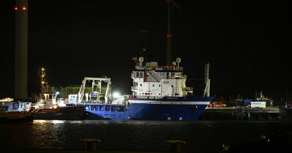 Έμπαζε νερά και βυθιζόταν ενώ ήταν δεμένο στο λιμάνι – Τι συνέβη στο Eemshaven