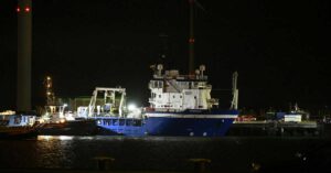 Έμπαζε νερά και βυθιζόταν ενώ ήταν δεμένο στο λιμάνι – Τι συνέβη στο Eemshaven
