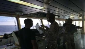 Συνελήφθη πλοίαρχος δεξαμενόπλοιου στη μέση του Ινδικού Ωκεανού