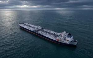 Το Ιράν απειλεί τη ναυτιλιακή εταιρεία με τον μεγαλύτερο στόλο VLCC στον κόσμο